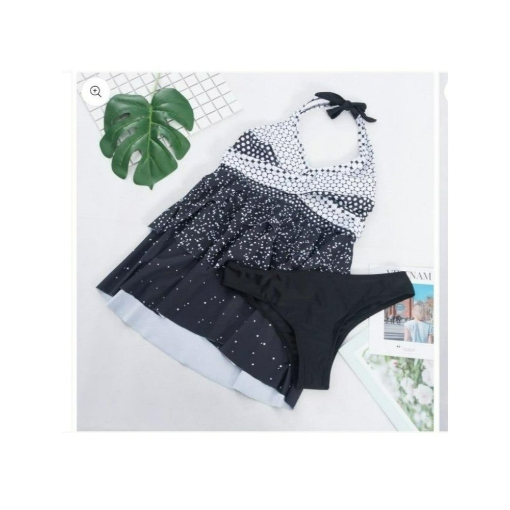 Halter top Black and white polka dotted pattern Swim suit Size 2X